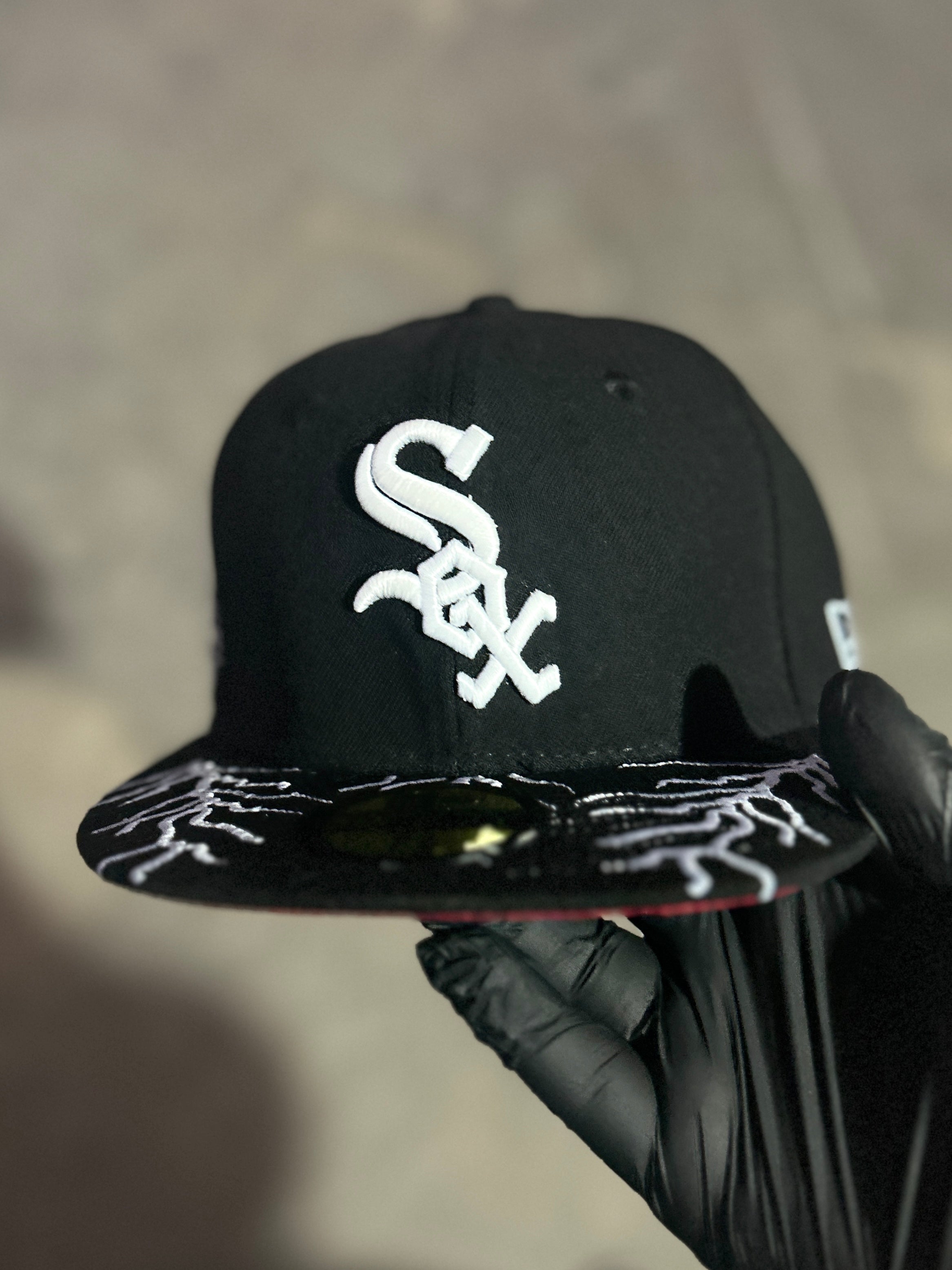 OG Exclusive Luminous Thread Sox
Cap (glow in the dark).