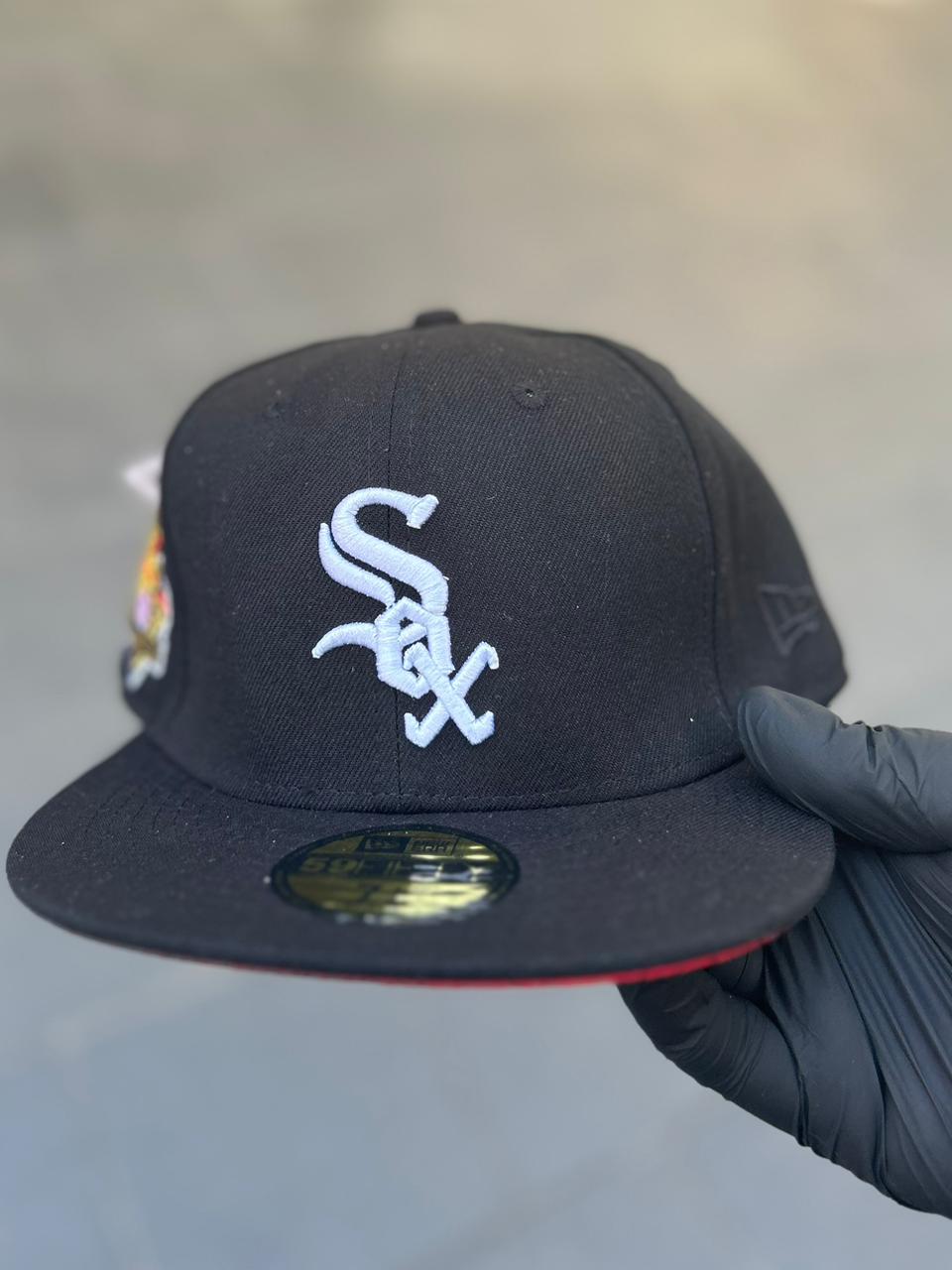 Chicago White Sox Corduroy Brim 59FIFTY 100 Season Black/White Fitted - New Era.