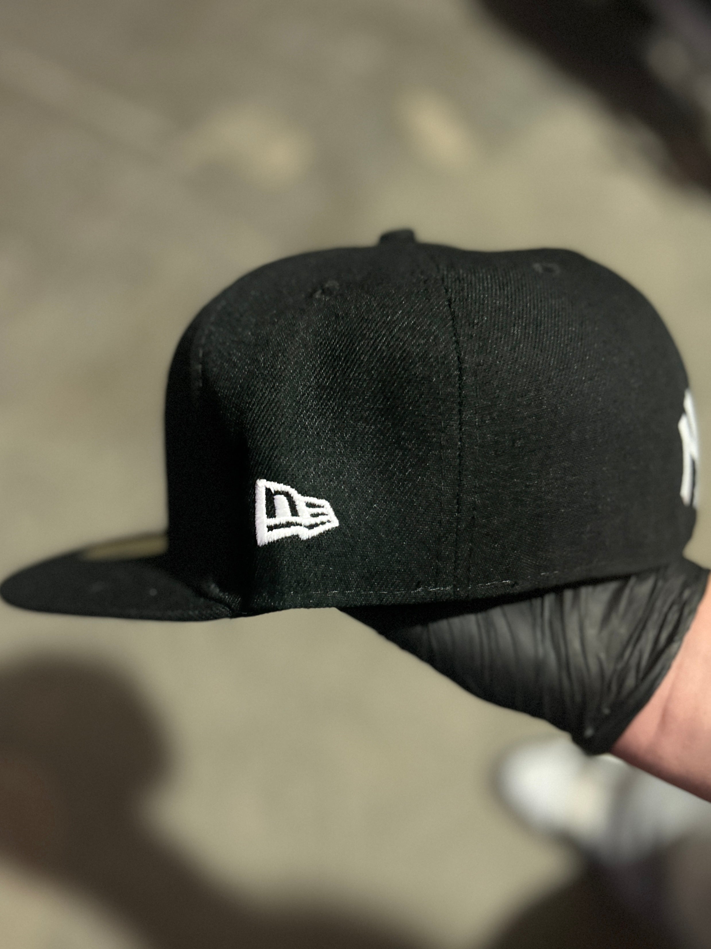 New York Yankees New Era Navy Bloom Side Patch 59FIFTY Fitted Hat.