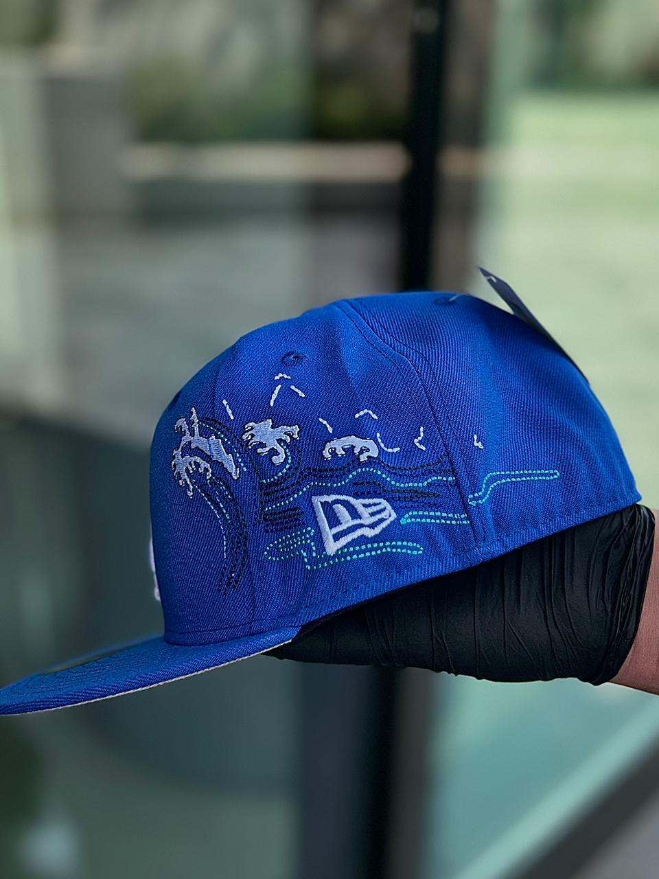 •Los Angeles Dodgers New Era Royal Tonal Wave 59FIFTY. (Fitted cap).