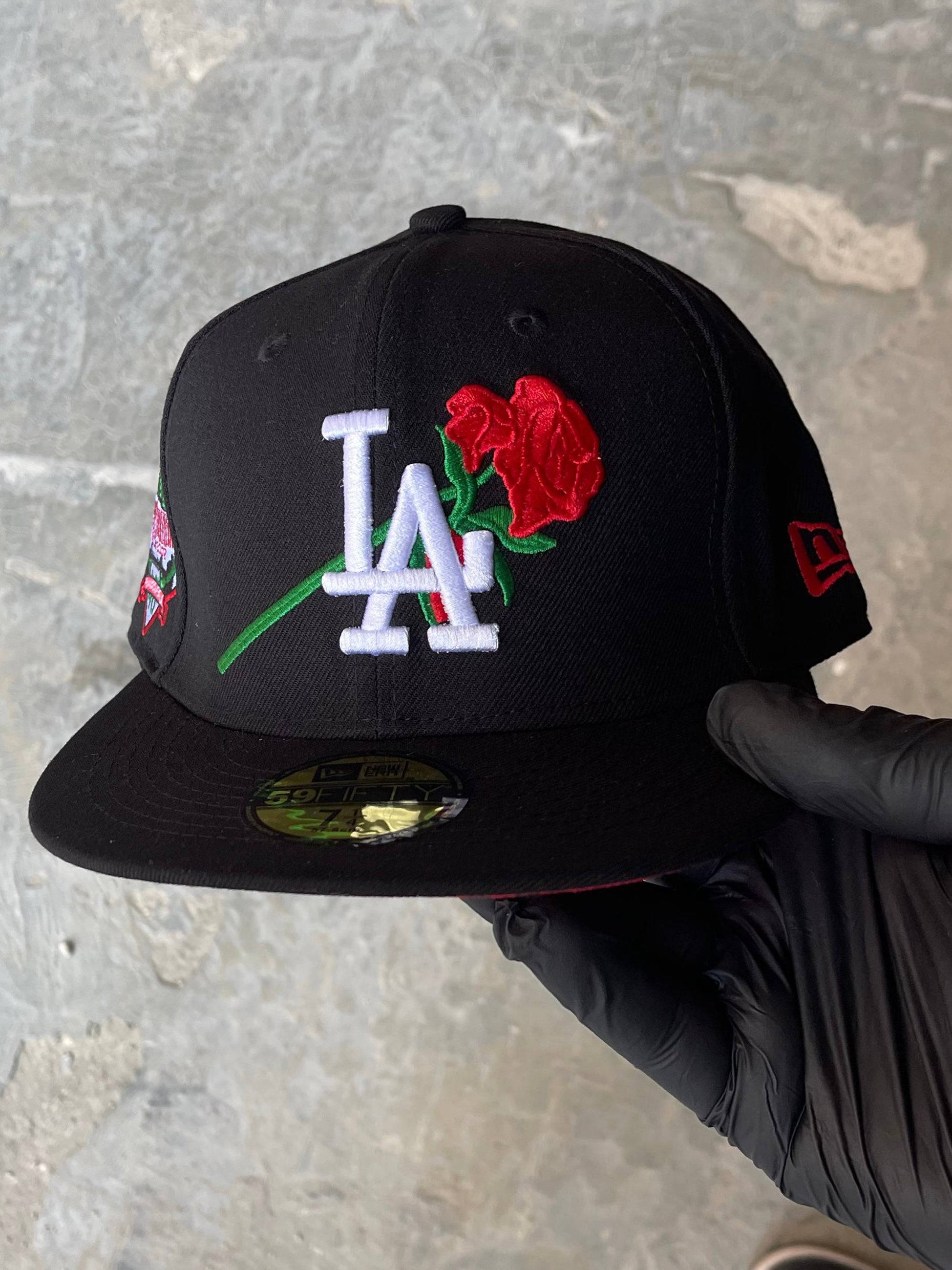 New Era Los Angeles Dodgers 'Rose Emblem' 59FIFTY Fitted hat.