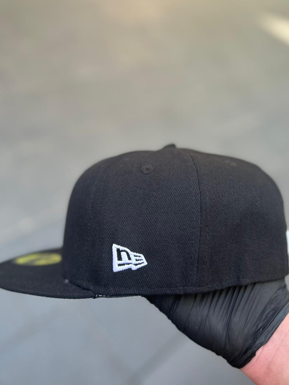 Black Chicago White Sox Cloud Icons New Era 59Fifty Fitted.