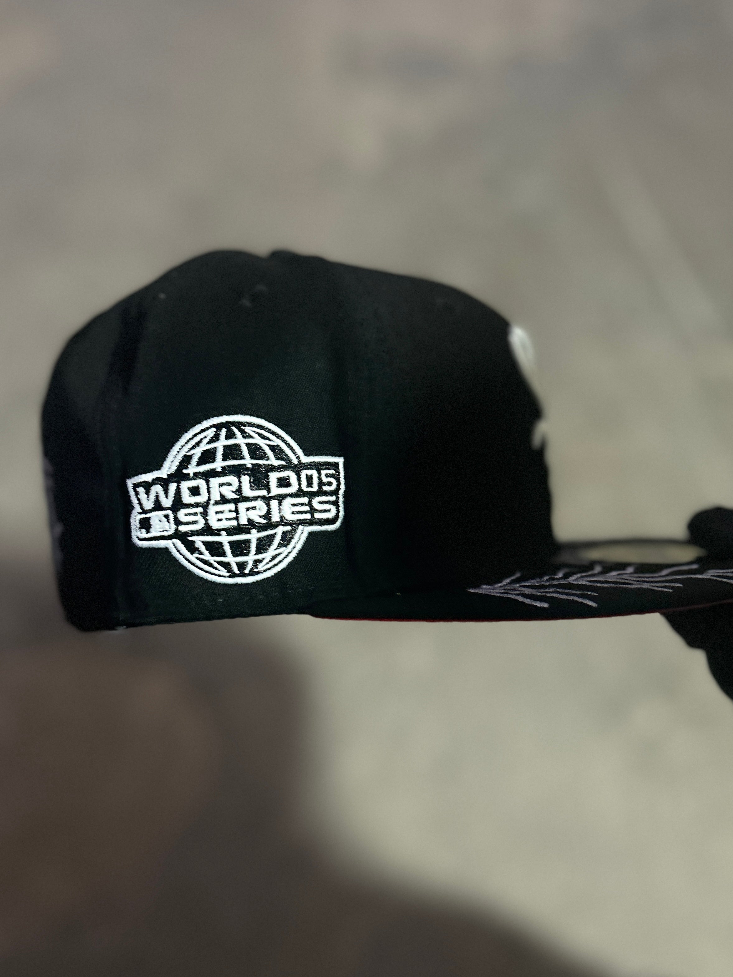 OG Exclusive Luminous Thread Sox
Cap (glow in the dark).
