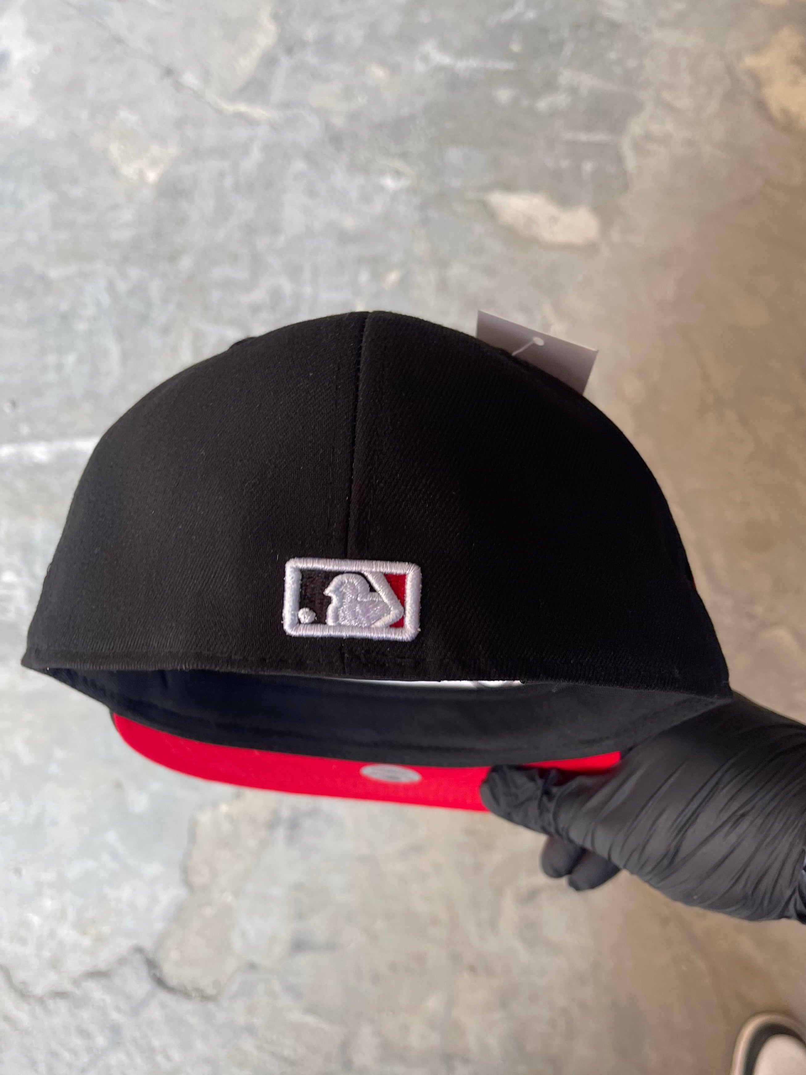 New Era Los Angeles Dodgers 'Rose Emblem' 59FIFTY Fitted hat.