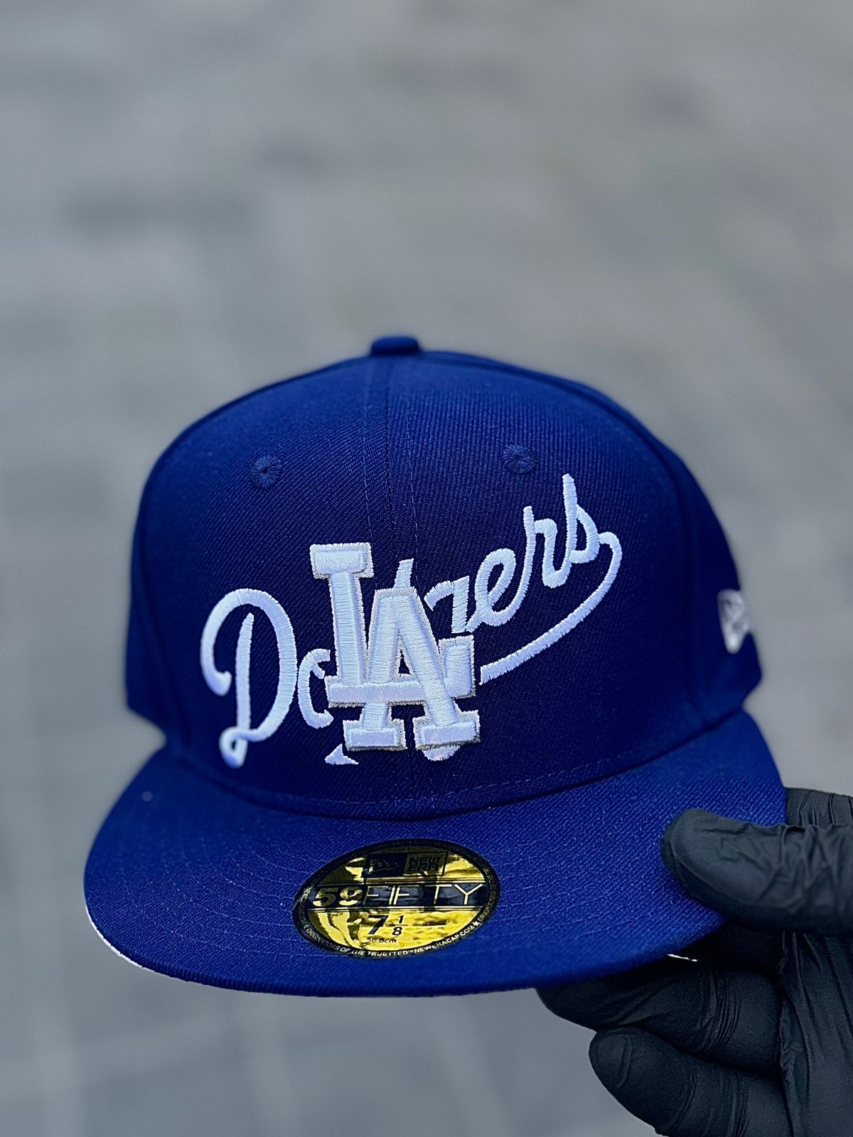 Los Angeles Dodgers New Era Overlap 59FIFTY Fitted Hat - Royal. (Fitted cap).